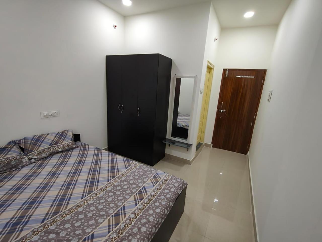 Leo'S Den 9 Guests Ac 3Bhk 9 Mins To Rgia Vila Shamshabad Exterior foto