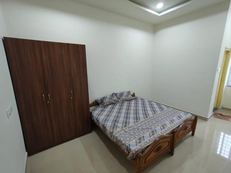 Leo'S Den 9 Guests Ac 3Bhk 9 Mins To Rgia Vila Shamshabad Exterior foto